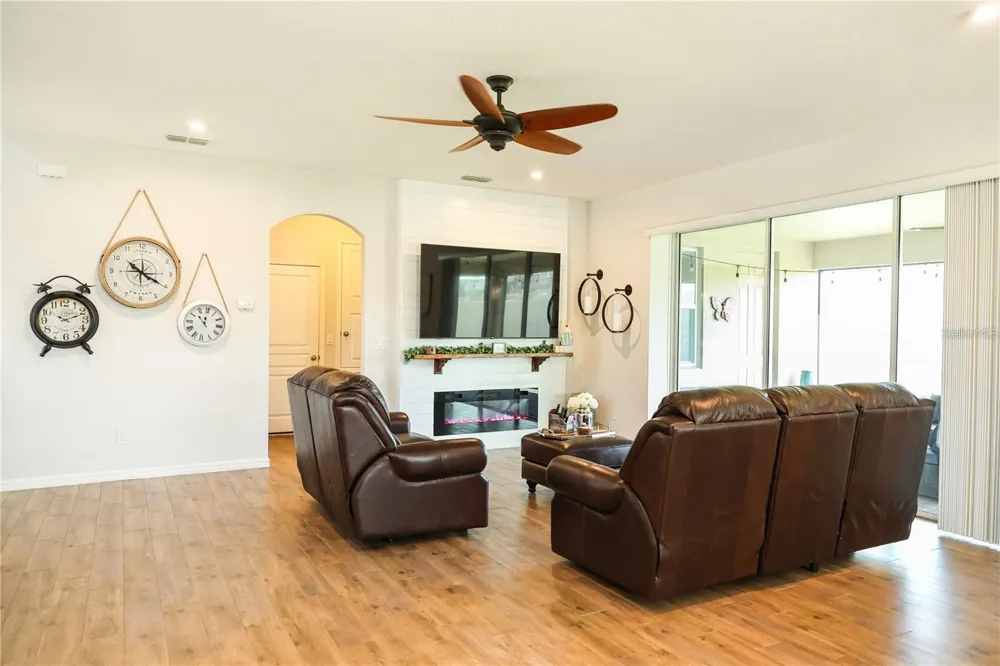 5416 CARRARA COURT St Cloud, FL 34771