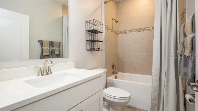 3043 SUNSCAPE TERRACE Groveland, FL 34736