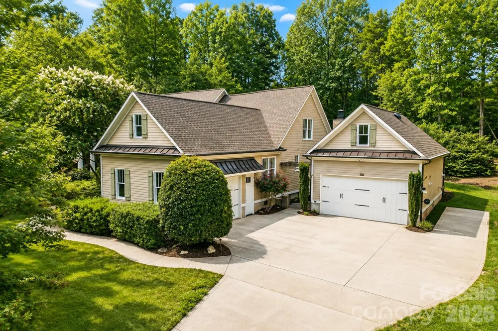 120 Silver Lake Trail Mooresville, NC 28117