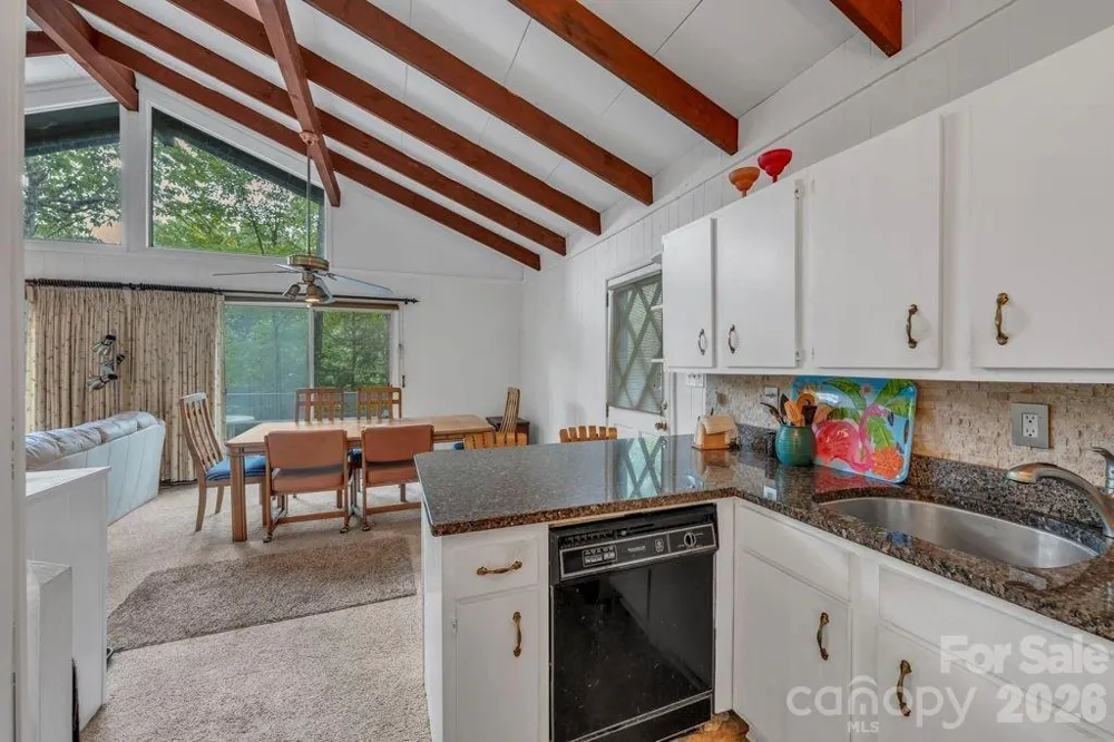 211 Foxgrape Hollow #77 Beech Mountain, NC 28604