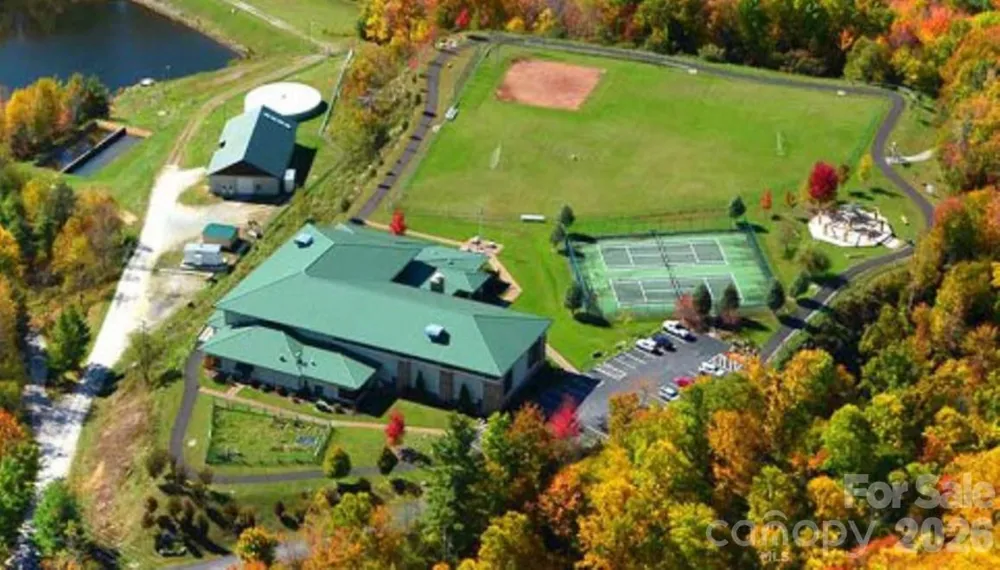 211 Foxgrape Hollow #77 Beech Mountain, NC 28604