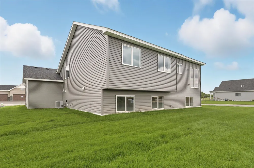 4616 89th Street NE Monticello, MN 55362