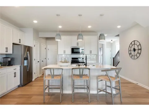 14936 Avondale View