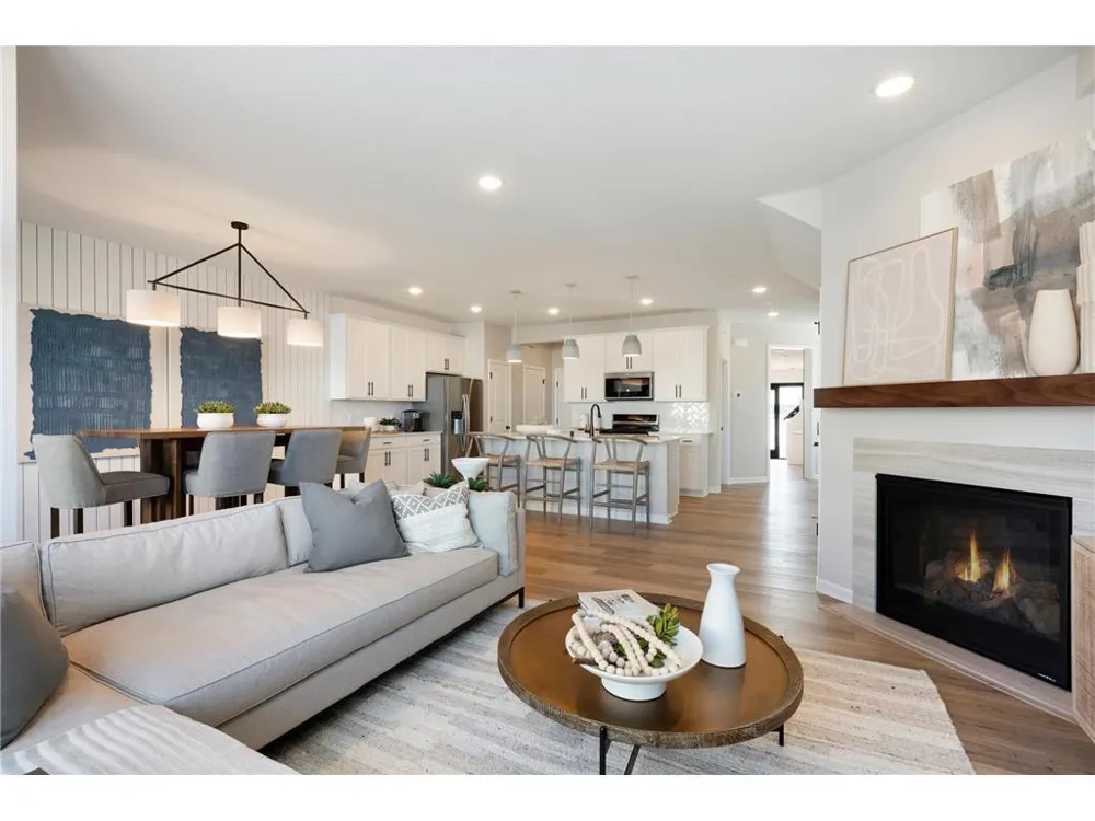 14936 Avondale View Rosemount, MN 55068