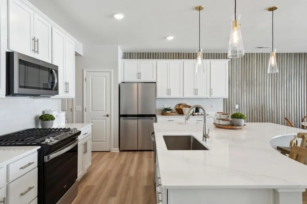 14932 Avondale View Rosemount, MN 55068