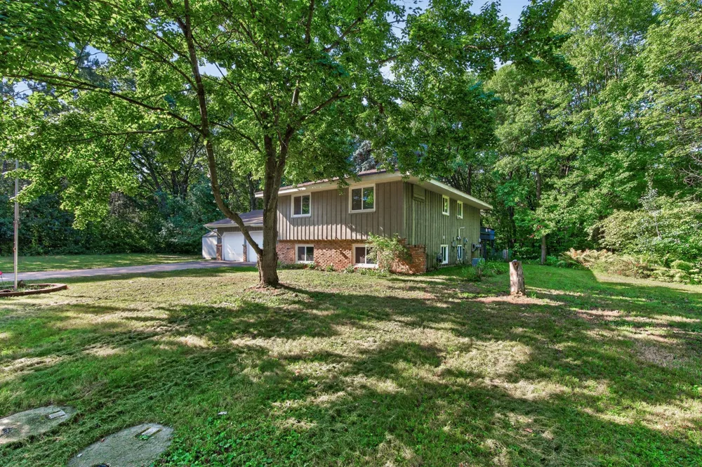 5040 184th Avenue NW Nowthen, MN 55303
