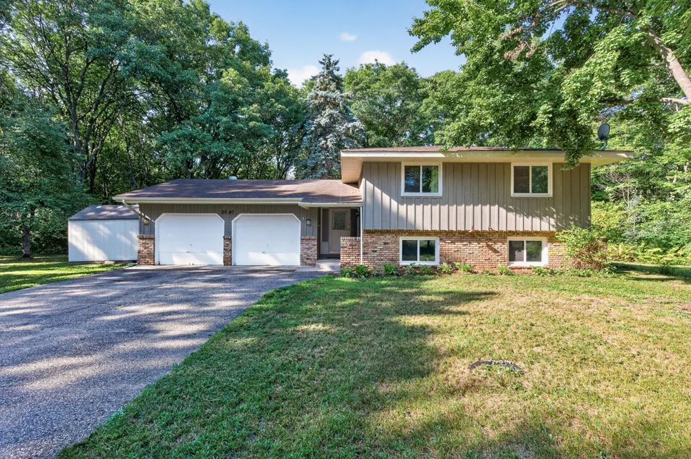 5040 184th Avenue NW Nowthen, MN 55303
