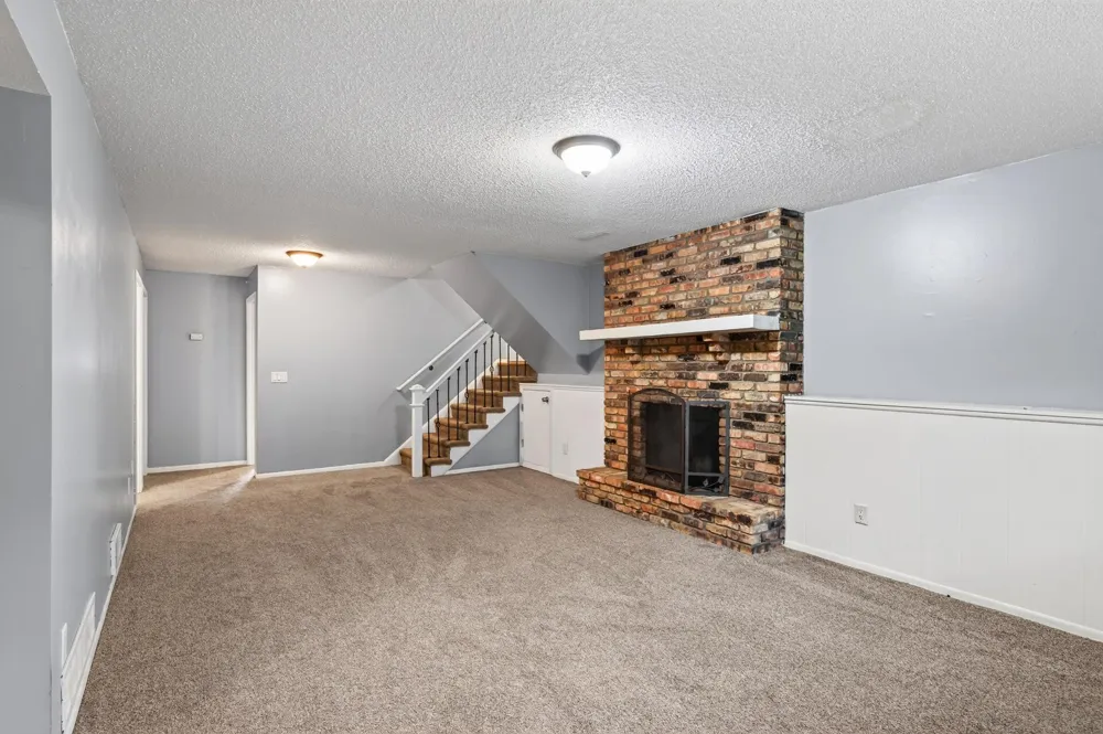 5040 184th Avenue NW Nowthen, MN 55303