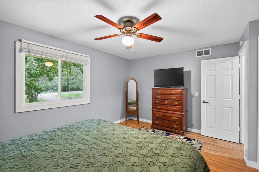 5040 184th Avenue NW Nowthen, MN 55303