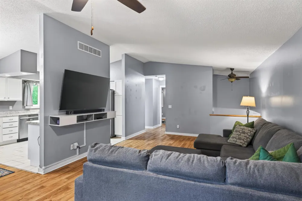 5040 184th Avenue NW Nowthen, MN 55303