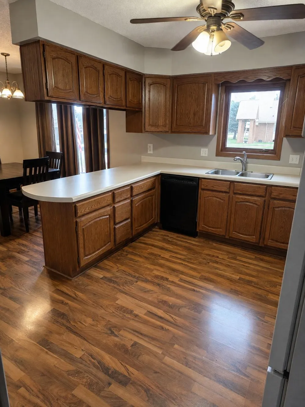 121 & 407 4th & 2nd Street Avenue Milnor, ND 58060