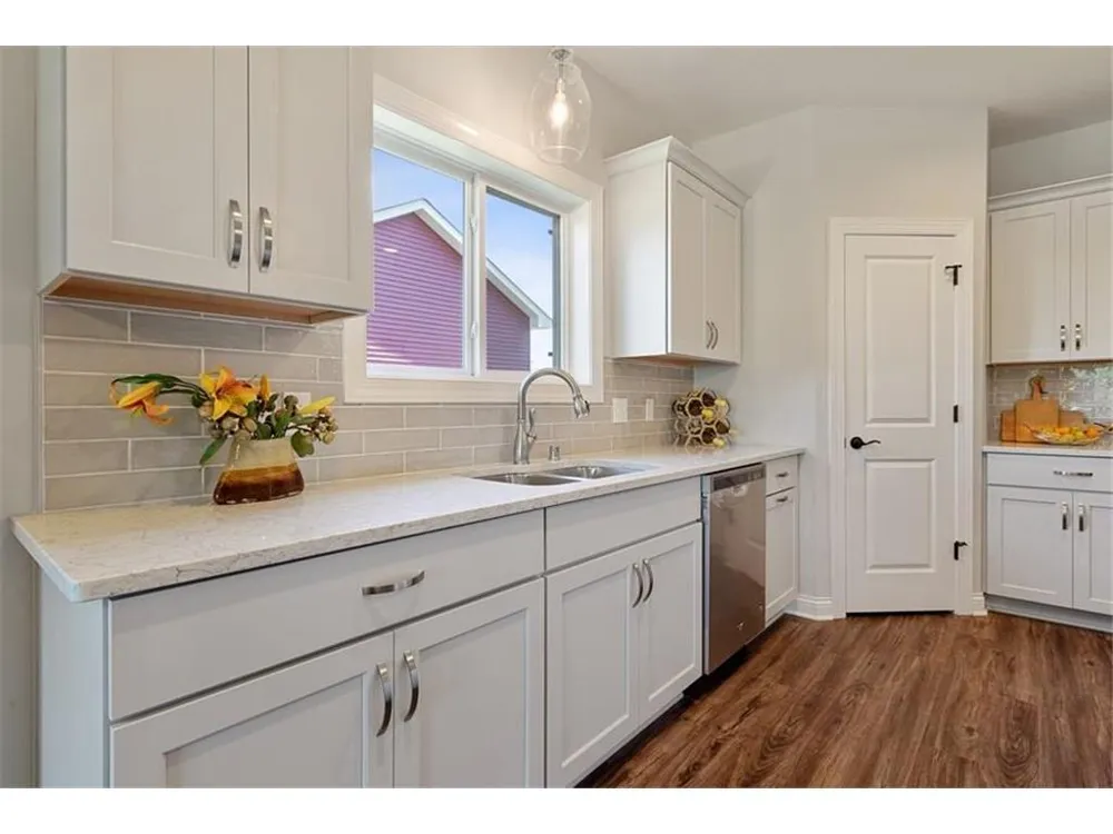 1140 Summit Cove Dassel, MN 55325