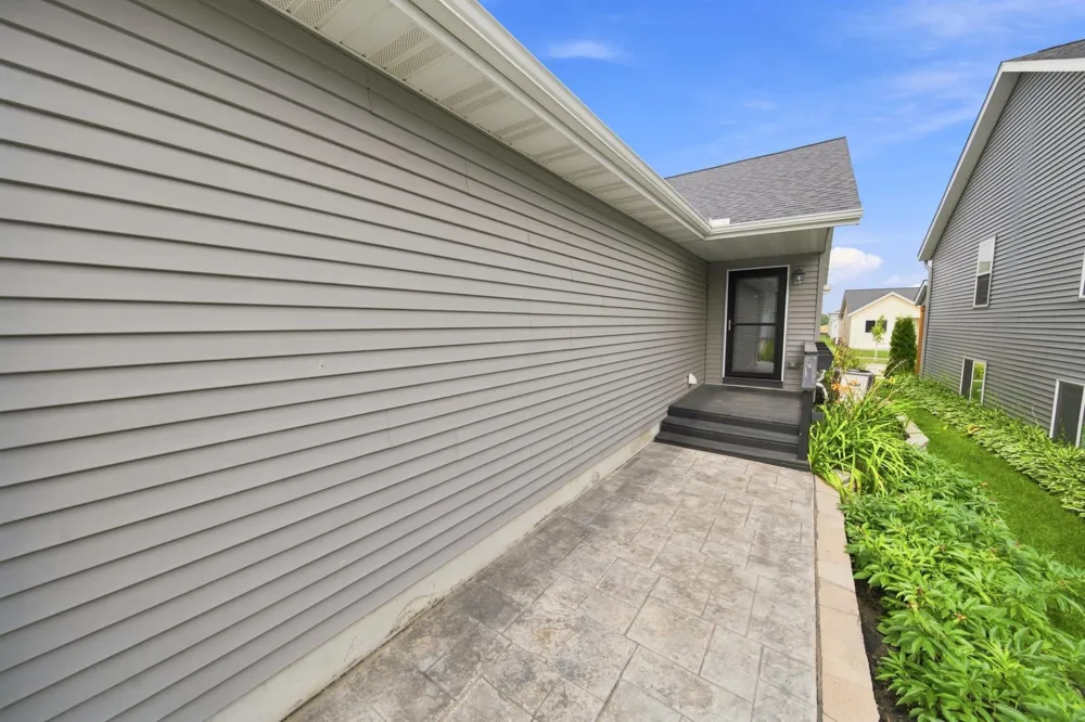 6084 Sandstone Street NW Rochester, MN 55901