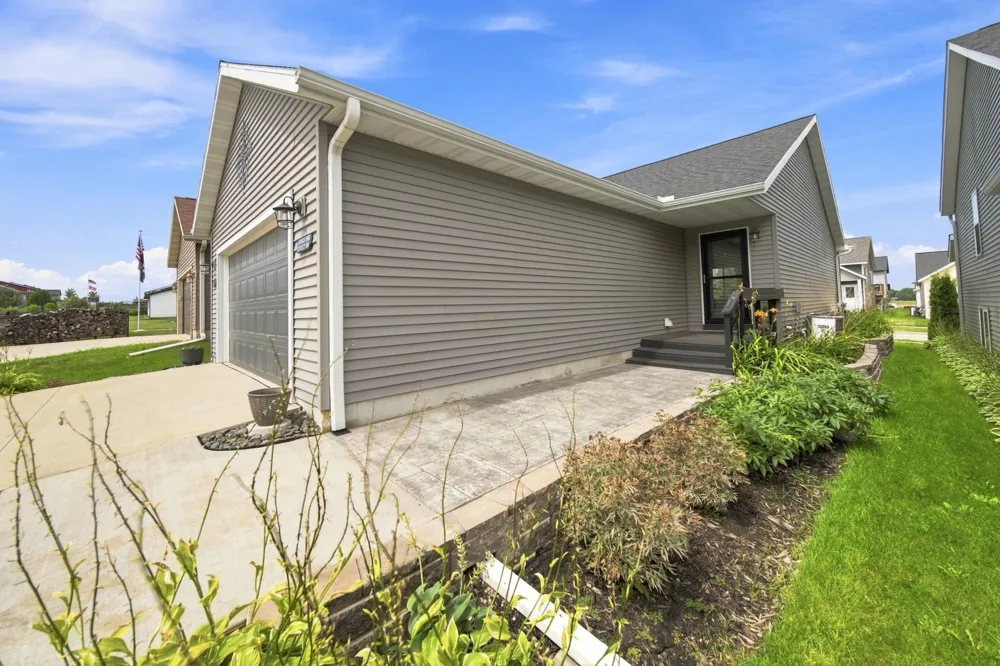 6084 Sandstone Street NW Rochester, MN 55901