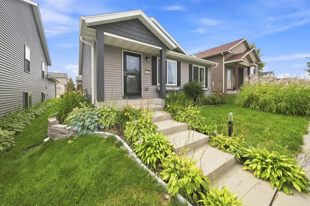 6084 Sandstone Street NW Rochester, MN 55901