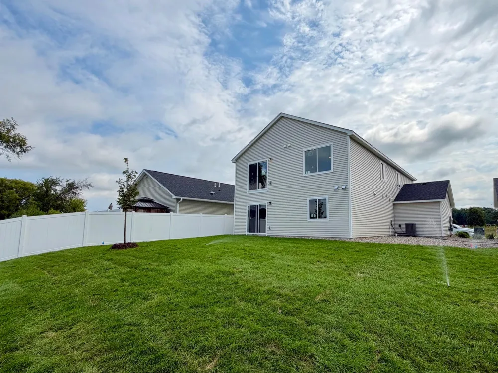 25868 Emerson Court Wyoming, MN 55092