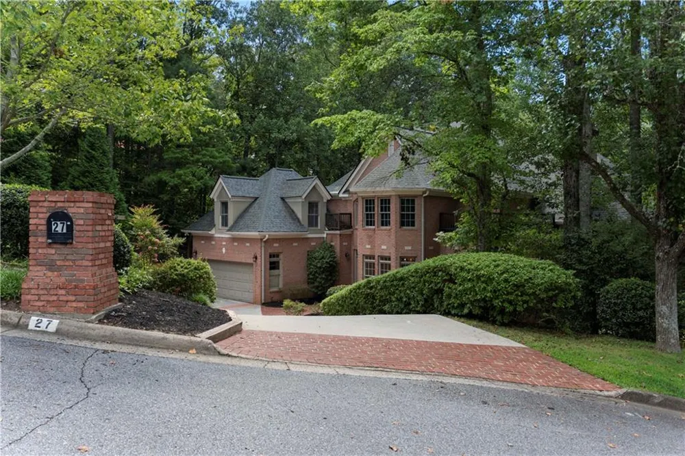 27 Wing Mill Road Atlanta, GA 30350