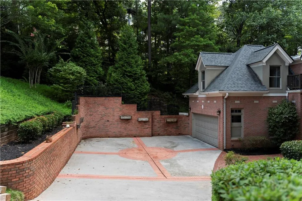 27 Wing Mill Road Atlanta, GA 30350