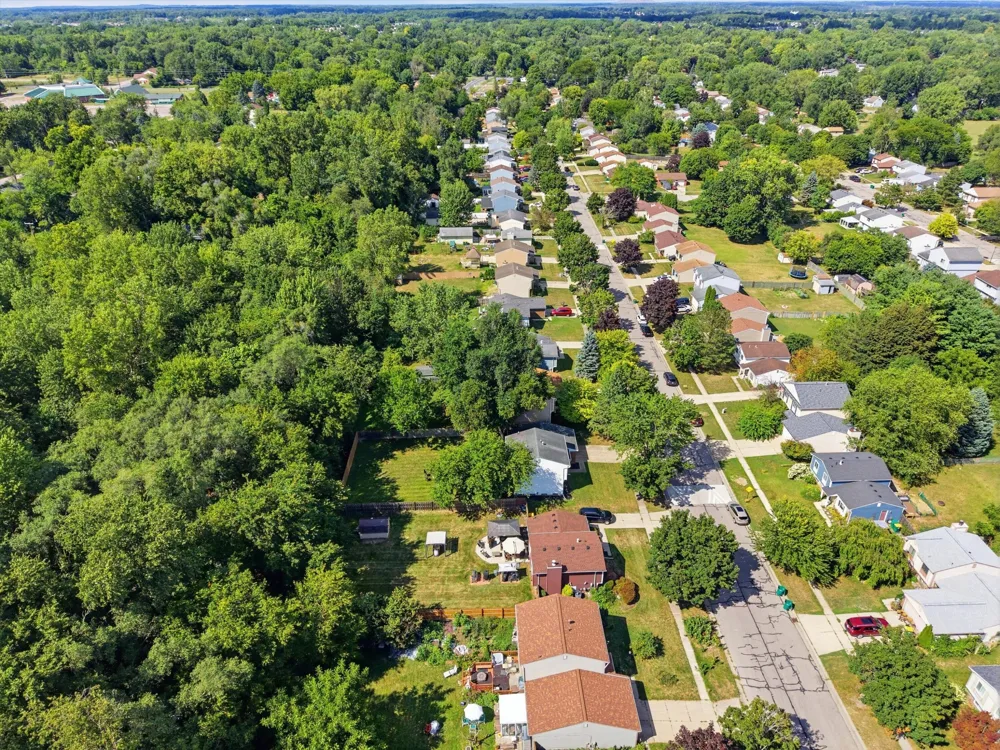 1127 Rue Deauville Boulevard Ypsilanti, MI 48198