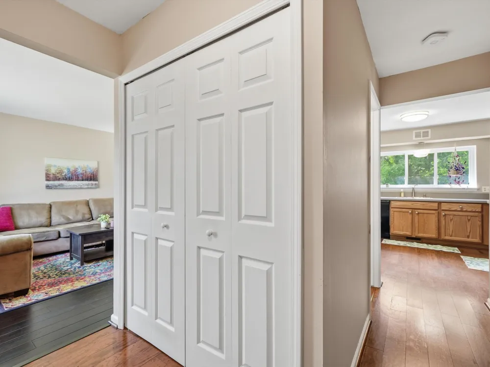 1127 Rue Deauville Boulevard Ypsilanti, MI 48198