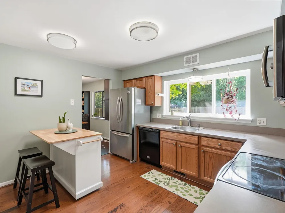 1127 Rue Deauville Boulevard Ypsilanti, MI 48198