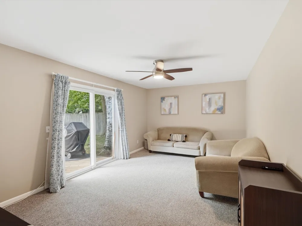 1127 Rue Deauville Boulevard Ypsilanti, MI 48198