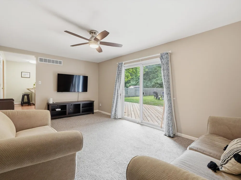 1127 Rue Deauville Boulevard Ypsilanti, MI 48198