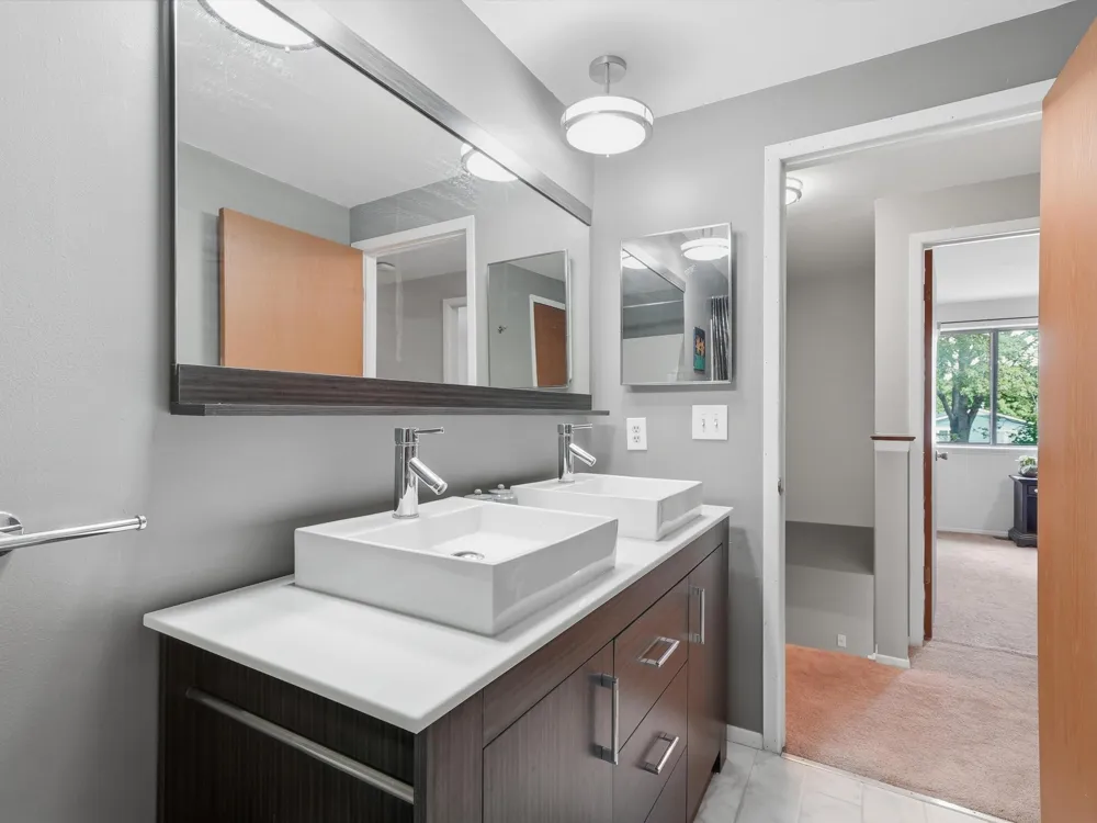 1127 Rue Deauville Boulevard Ypsilanti, MI 48198
