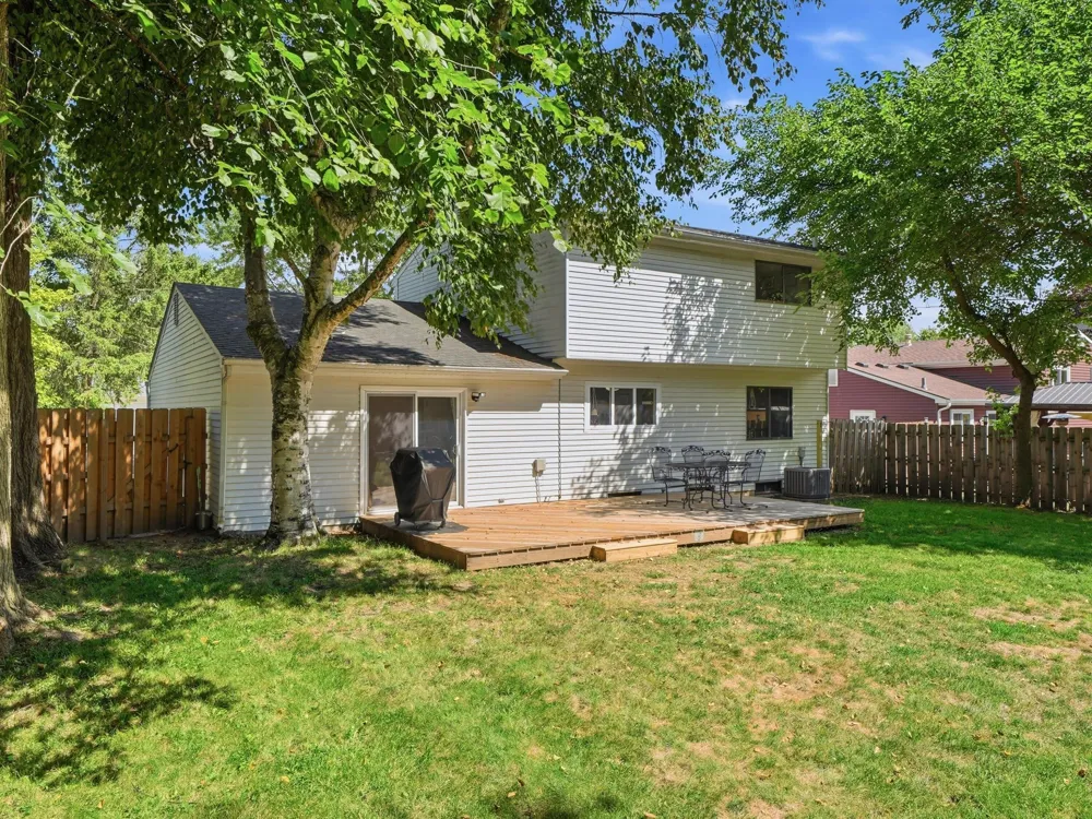 1127 Rue Deauville Boulevard Ypsilanti, MI 48198