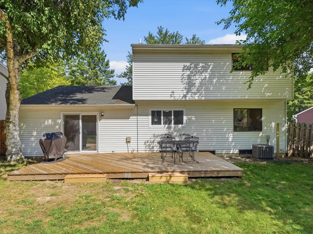 1127 Rue Deauville Boulevard Ypsilanti, MI 48198