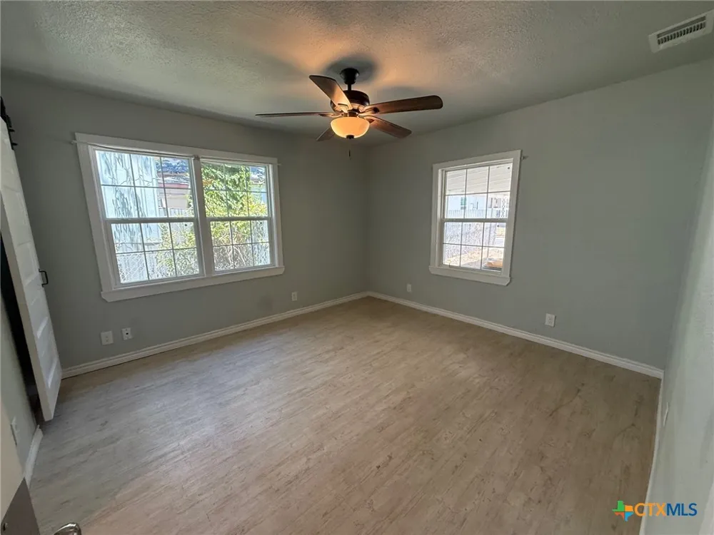 111 16th Street Gatesville, TX 76528