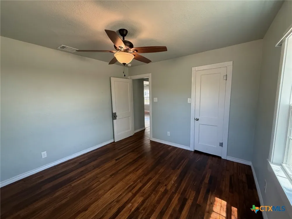 111 16th Street Gatesville, TX 76528