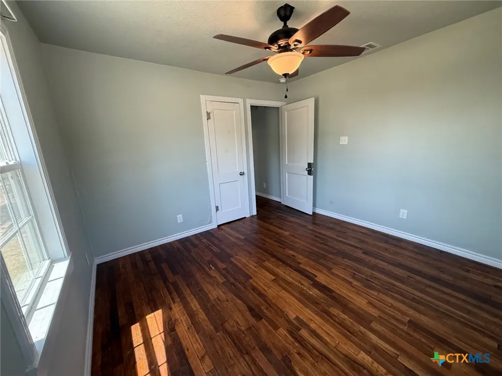 111 16th Street Gatesville, TX 76528