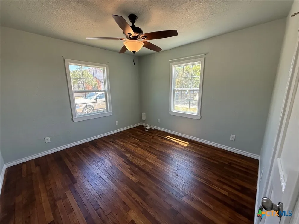 111 16th Street Gatesville, TX 76528
