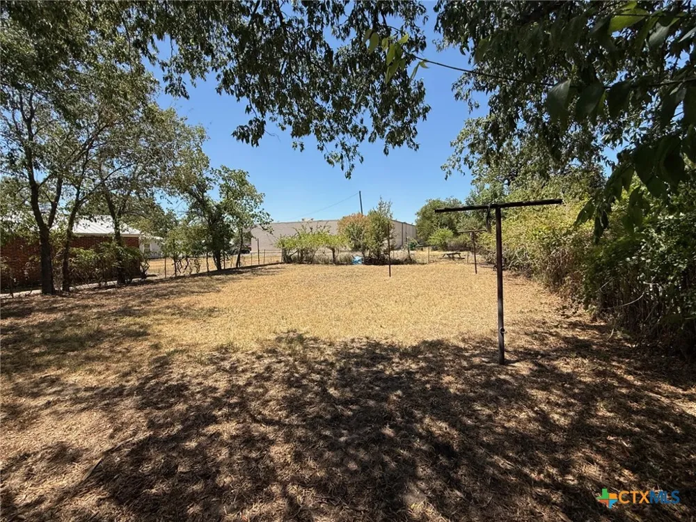 111 16th Street Gatesville, TX 76528