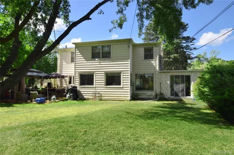 2201 Miller Rd