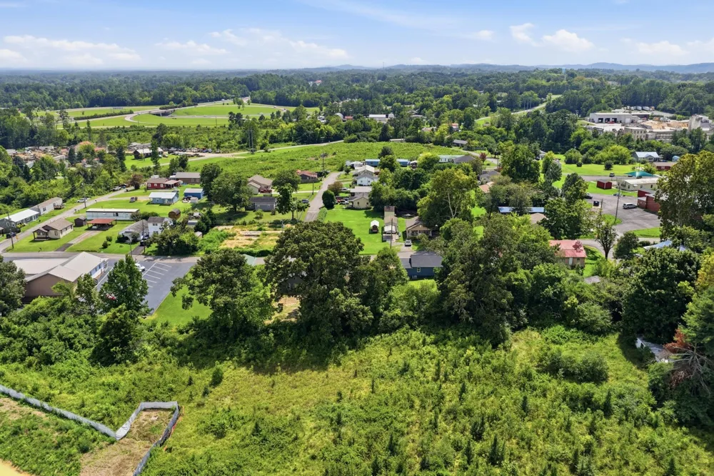 1571 Strawberry Lane NE Cleveland, TN 37311