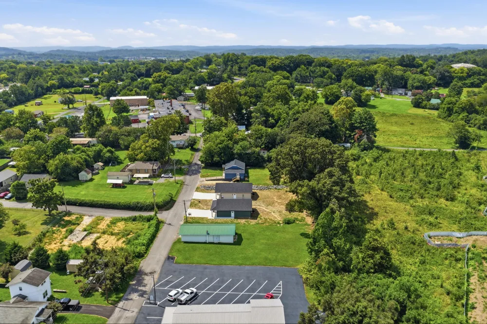 1571 Strawberry Lane NE Cleveland, TN 37311