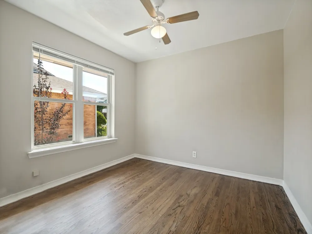 2725 Maverick Avenue Dallas, TX 75228