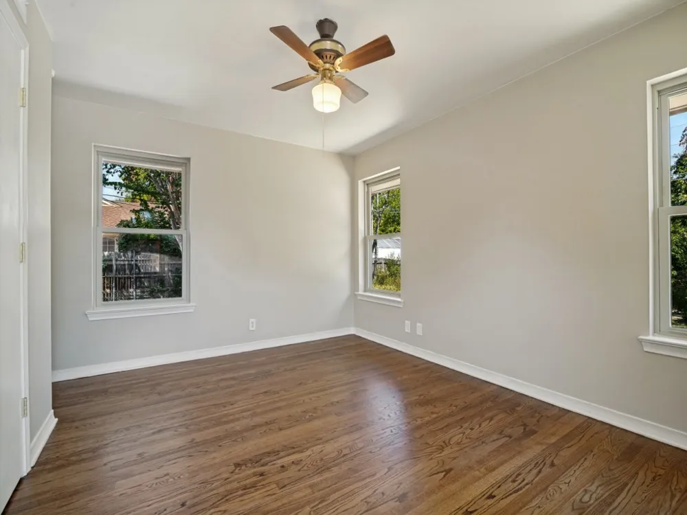 2725 Maverick Avenue Dallas, TX 75228