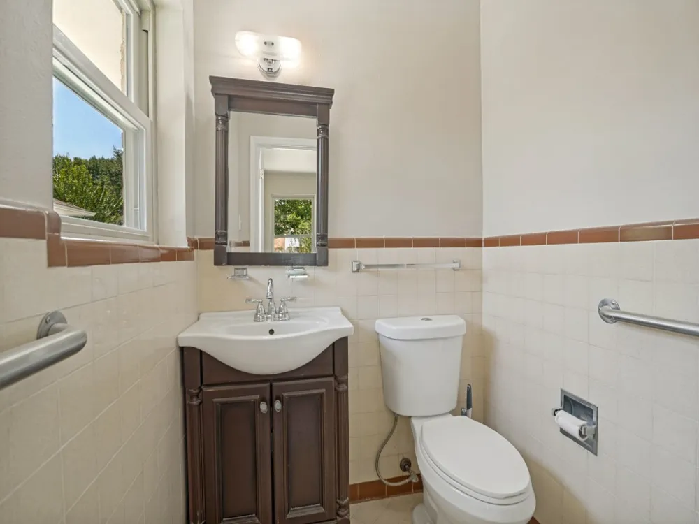 2725 Maverick Avenue Dallas, TX 75228