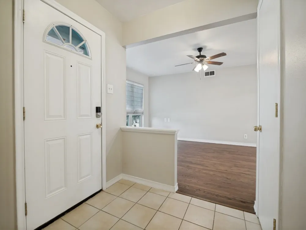 2725 Maverick Avenue Dallas, TX 75228