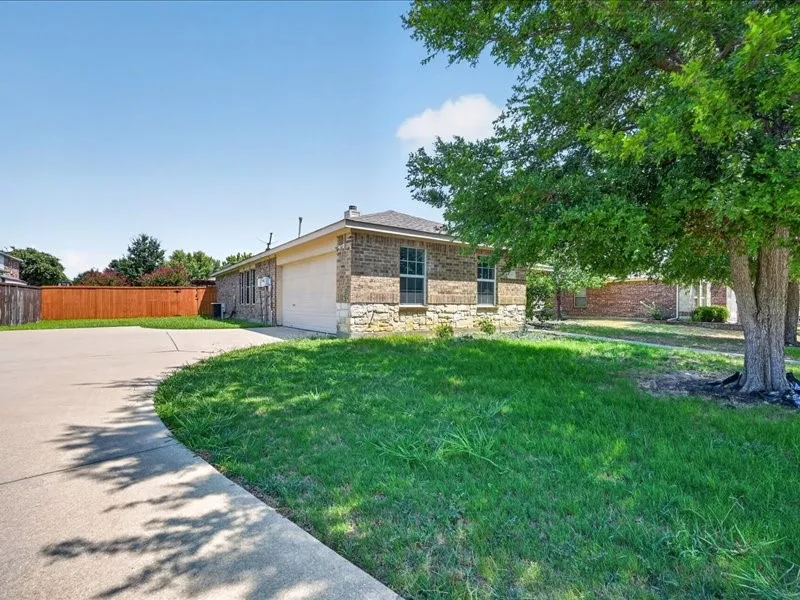 2313 Belmont Park Drive Denton, TX 76210