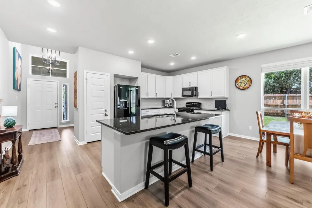 3701 Sage Lane Huntsville, TX 77340