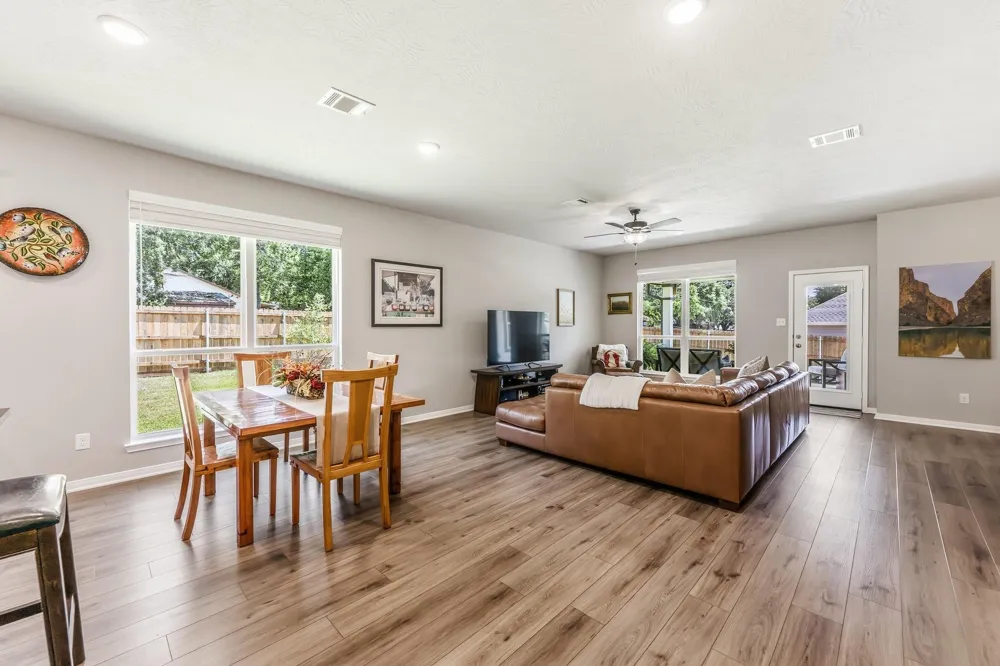 3701 Sage Lane Huntsville, TX 77340