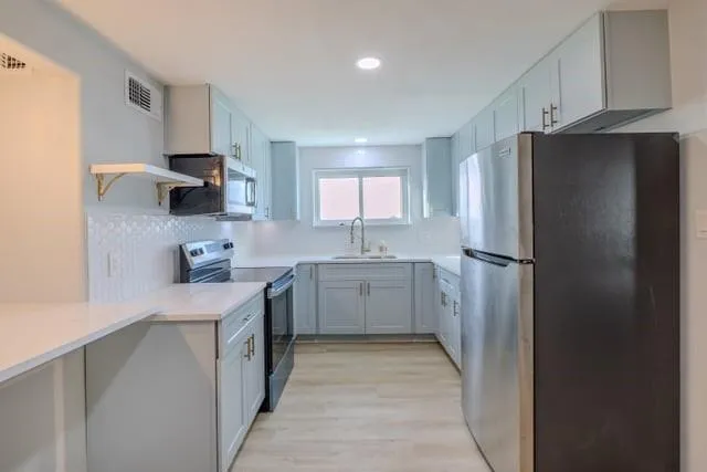 207 Beachfront Drive Matagorda, TX 77457