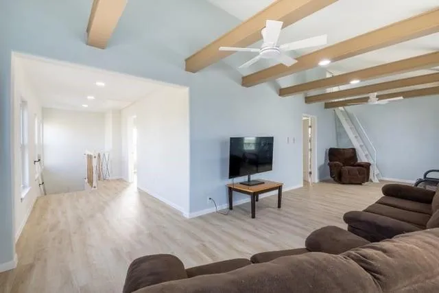 207 Beachfront Drive Matagorda, TX 77457