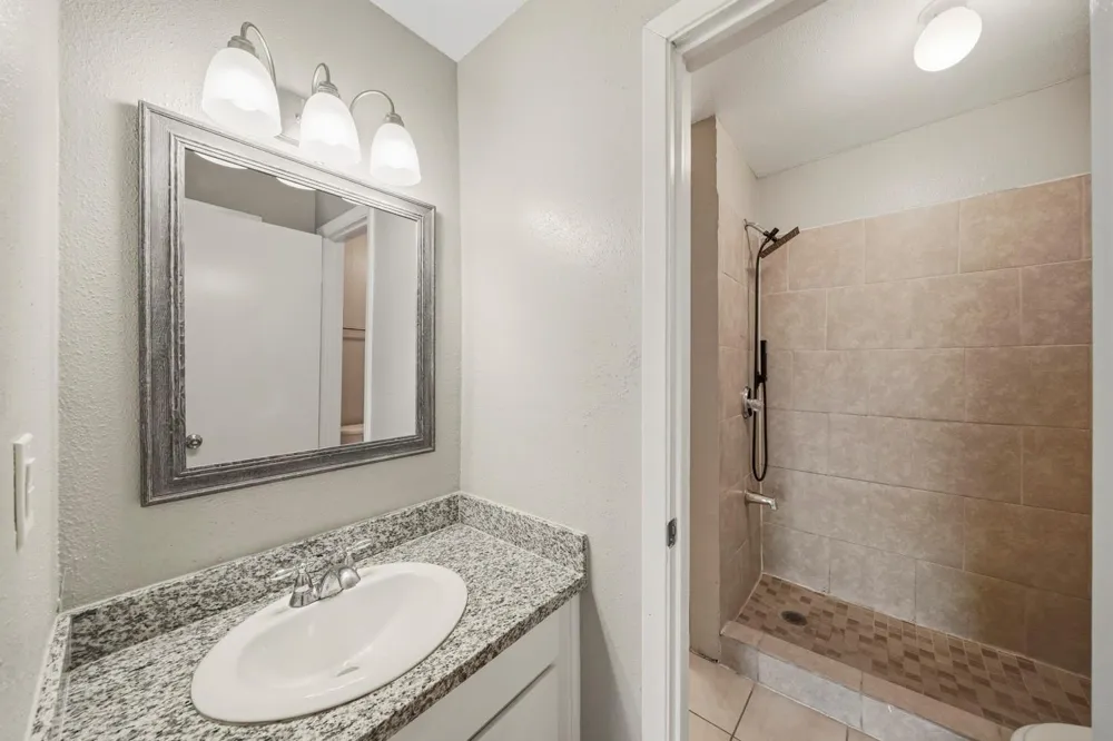 4605 Orange Circle Pearland, TX 77581