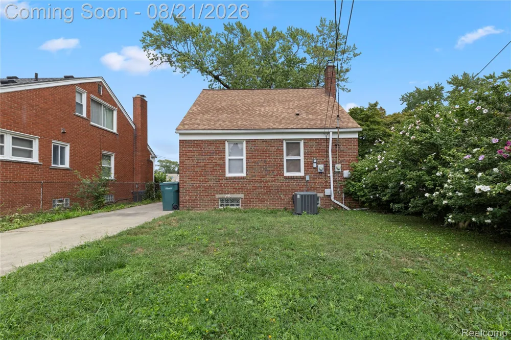 1849 Mayburn Street Dearborn City, MI 48128