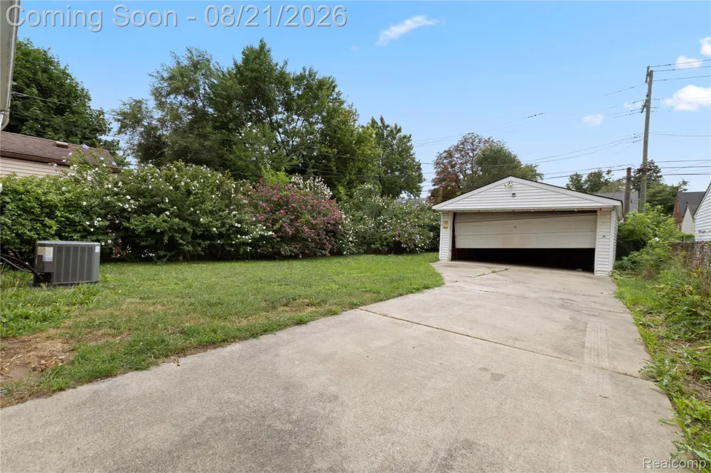 1849 Mayburn Street Dearborn City, MI 48128